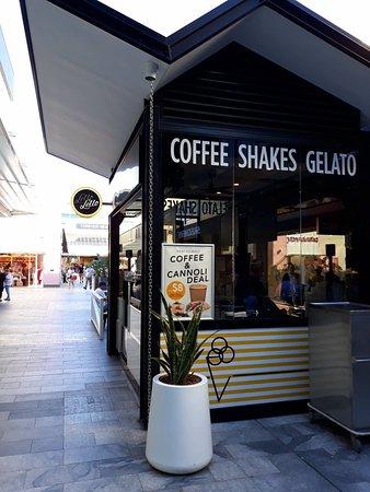 Lello Lello Gelati & Dessert Cafe